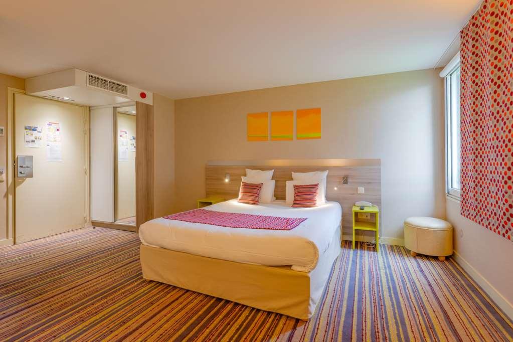 คีเรียด์ลีออนเอส-เซนต์บอนเน้ตเดอมูร์ Hotel แซงต์-บอนเนต์-เดอ-มูร์ ห้อง รูปภาพ