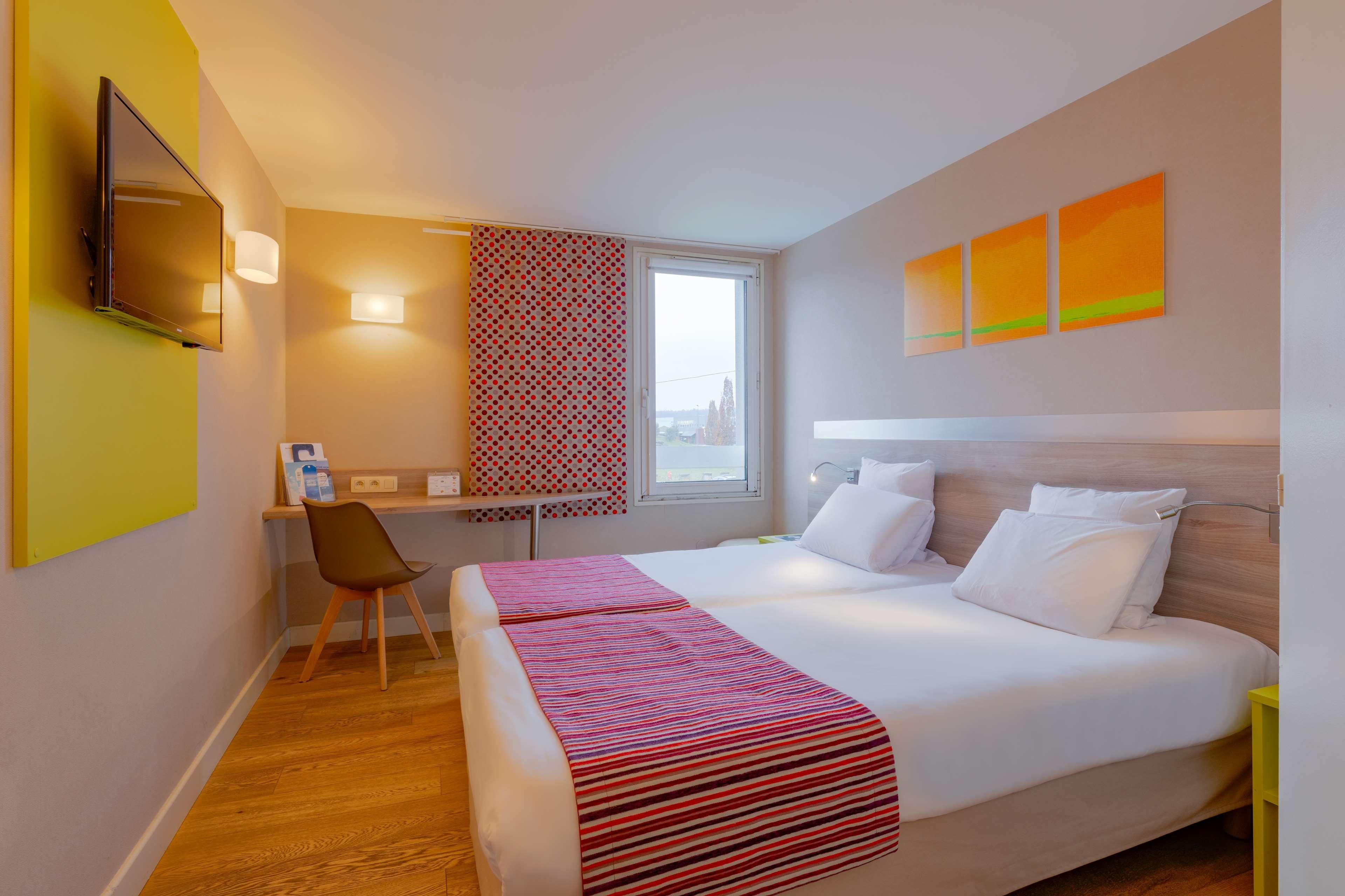 คีเรียด์ลีออนเอส-เซนต์บอนเน้ตเดอมูร์ Hotel แซงต์-บอนเนต์-เดอ-มูร์ ภายนอก รูปภาพ