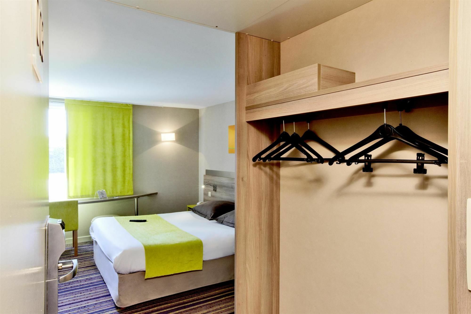 คีเรียด์ลีออนเอส-เซนต์บอนเน้ตเดอมูร์ Hotel แซงต์-บอนเนต์-เดอ-มูร์ ภายนอก รูปภาพ
