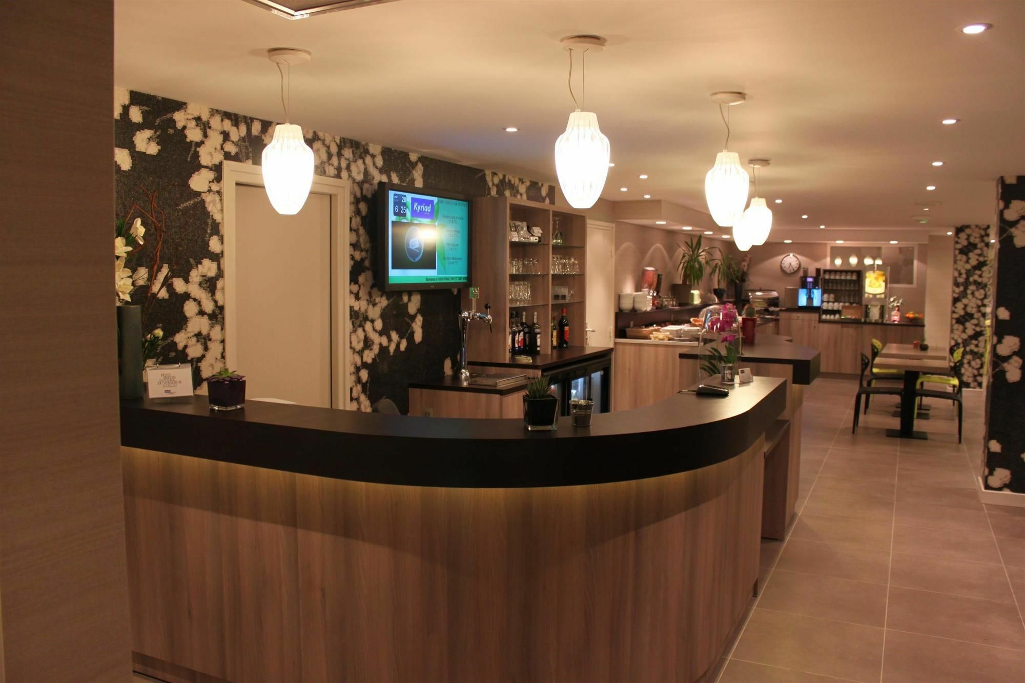 คีเรียด์ลีออนเอส-เซนต์บอนเน้ตเดอมูร์ Hotel แซงต์-บอนเนต์-เดอ-มูร์ ภายนอก รูปภาพ